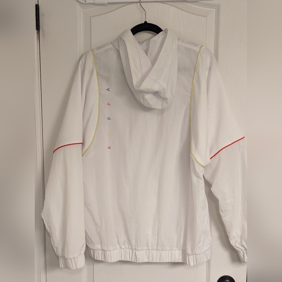 Kappa windbreaker with accented piping - Picture 2 of 3